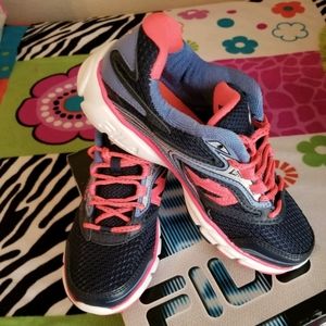 NWT FILA RUNNING SHOES